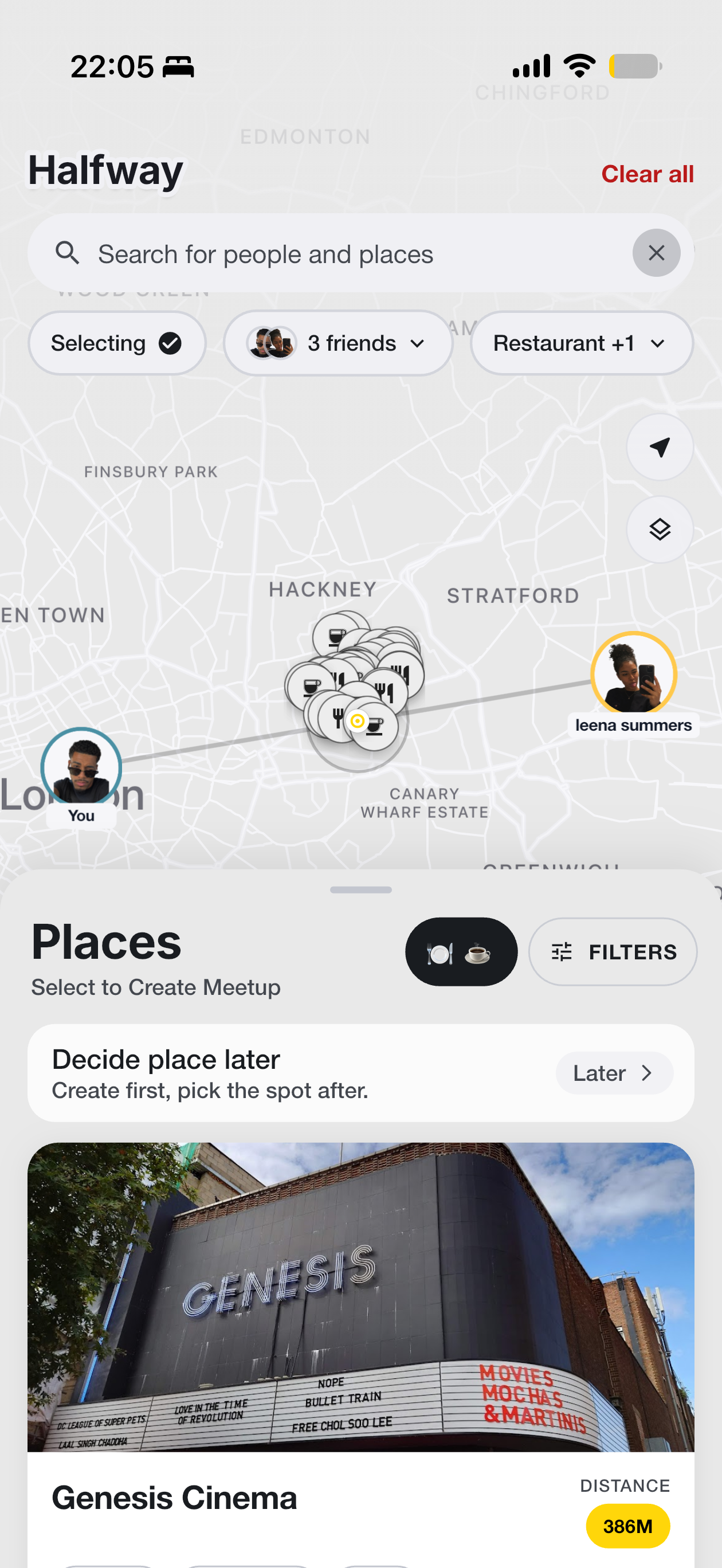 Halfway app — map with friends pinned and places at the midpoint